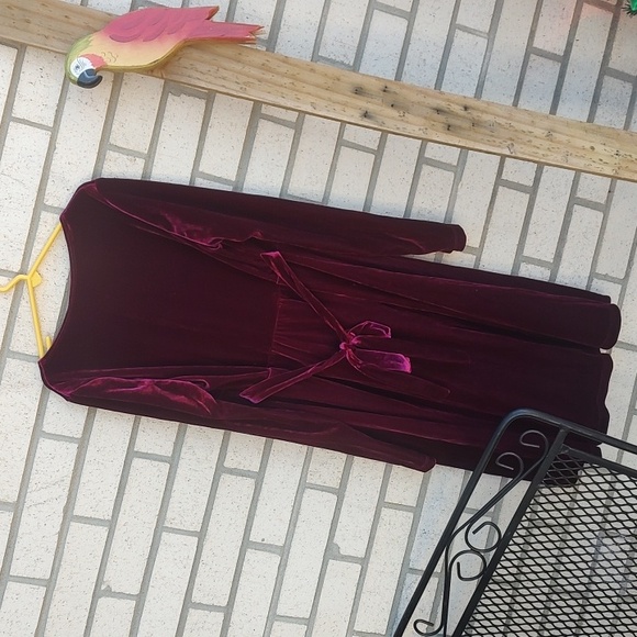 Rare Editions Velvet Dress in Burgundy with Floral Detail - Picture 9 of 10